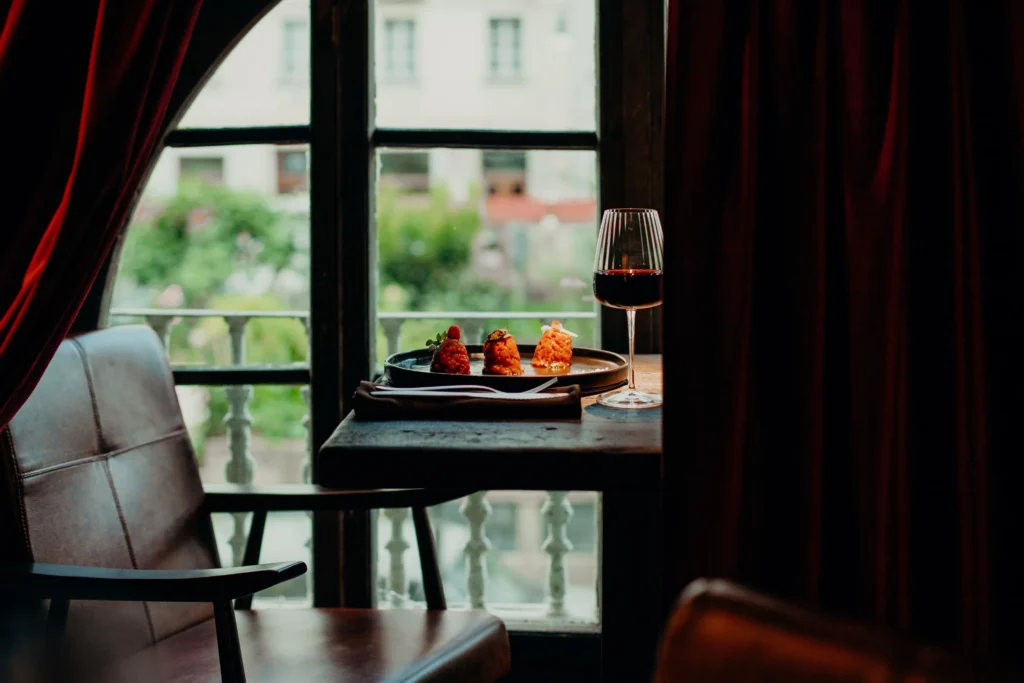 steakhouse-ristorante-torino-piattodicarne-elegante-fuegoybrasa-vino